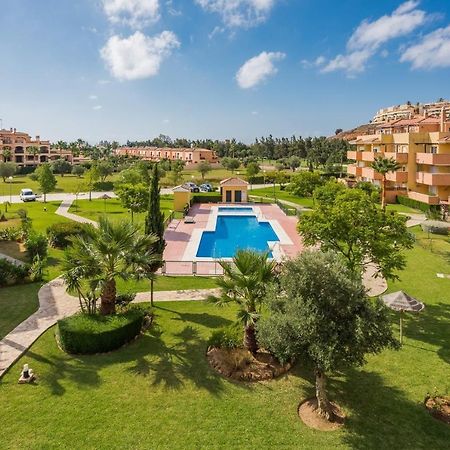 Wonderful Apartment 5 Minutes Flat Walk To The Centre Of La Cala De Mijas Luaran gambar