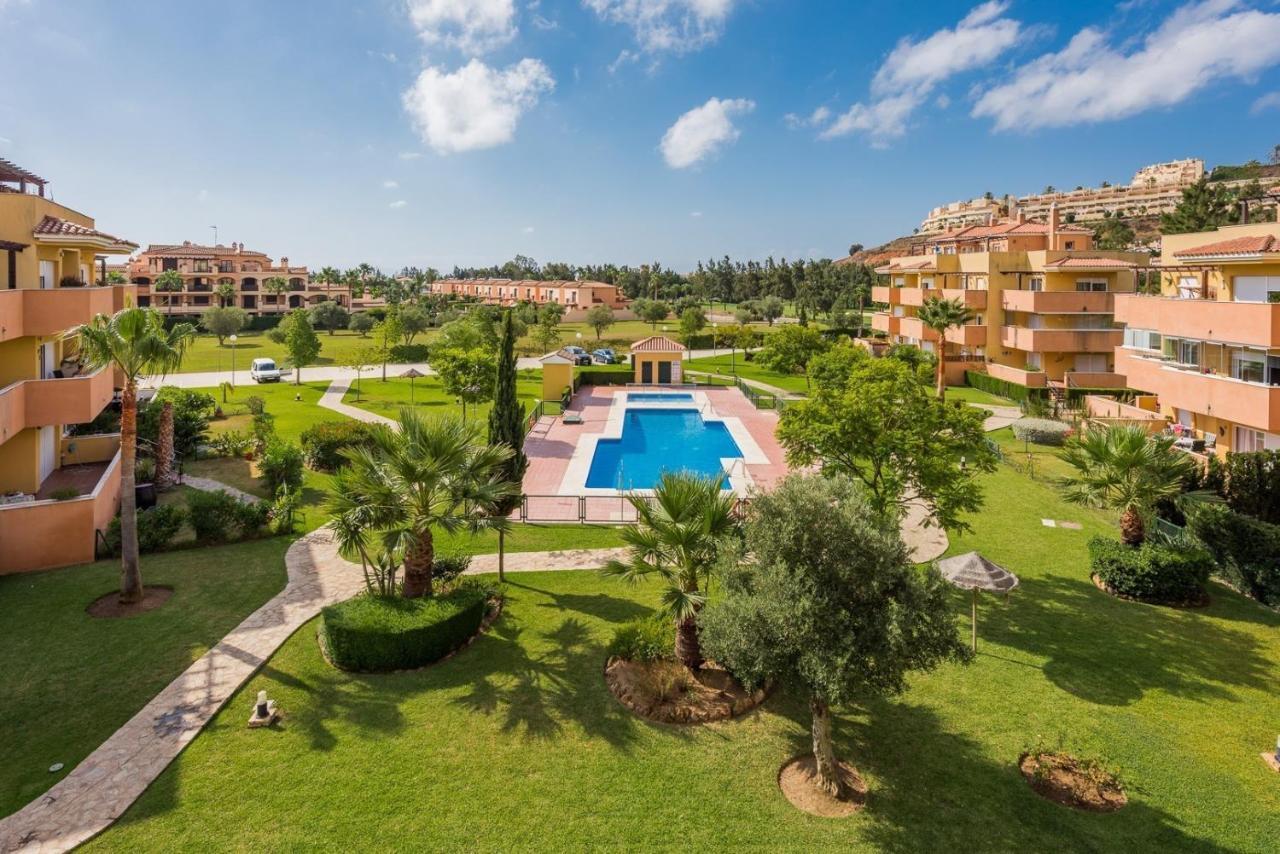Wonderful Apartment 5 Minutes Flat Walk To The Centre Of La Cala De Mijas Luaran gambar